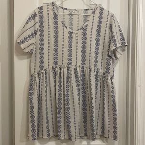 Peplum Patterned V-Neck